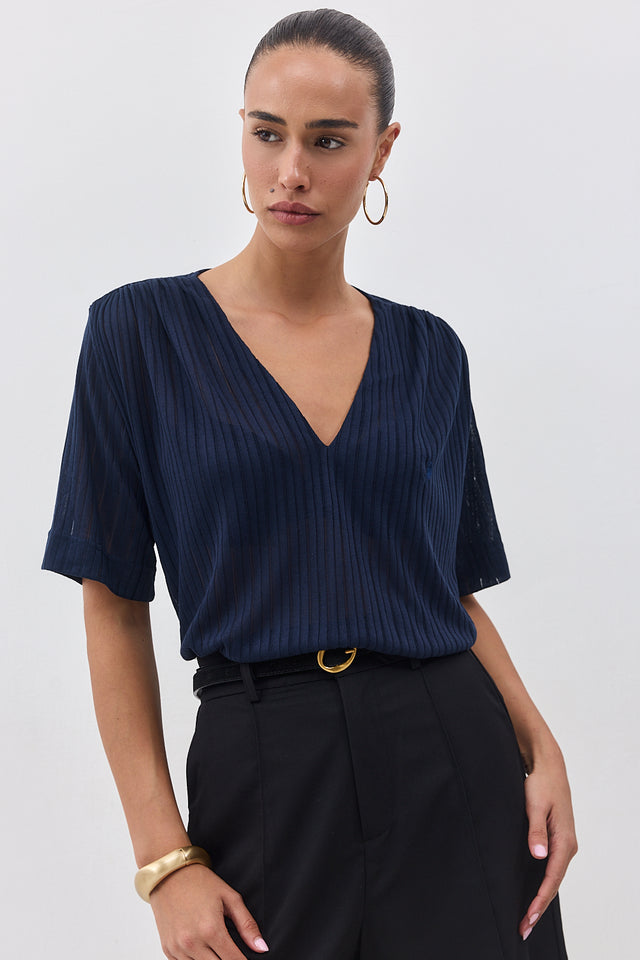 חולצה מפתח וי כיווצים קצרה נייבי