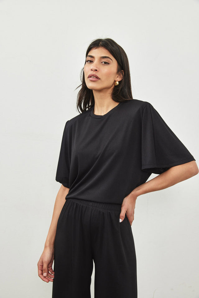 חולצת ריב ספיריט שרוולי פעמון כריות נשלפות שחורה