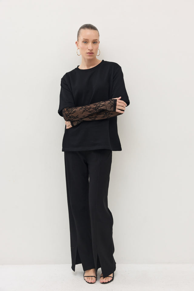 חולצת באטר שרוולי תחרה מתחלפים שחור-לבן