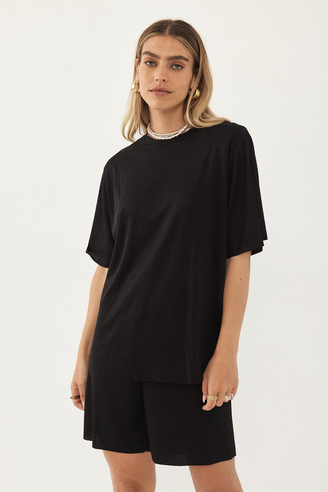 חולצת ריב ספיריט שרוולי פעמון כריות נשלפות שחורה