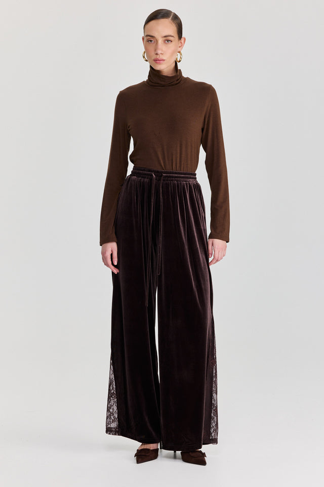 מכנסיים ספיריט מתרחבים גומי קטיפה משולש תחרה חום שוקולד