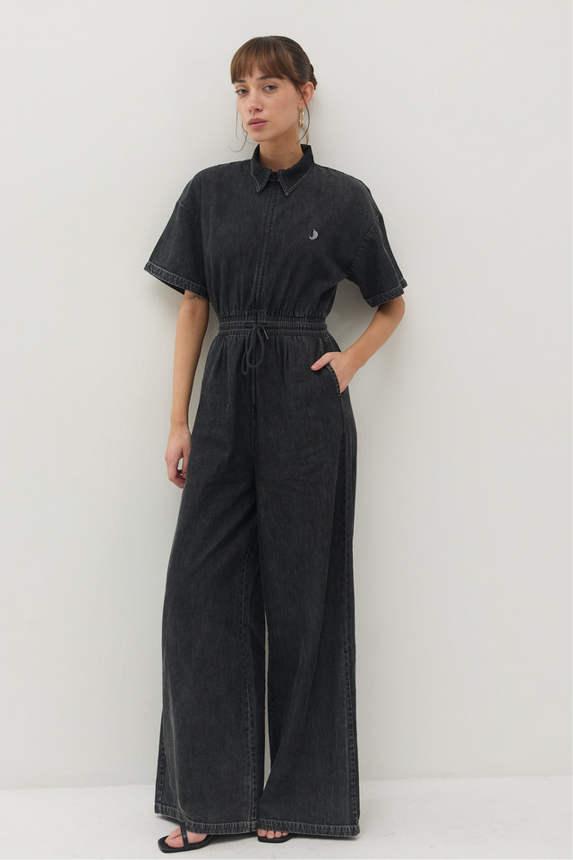 אוברול זיפר ג׳ינס וונט ספייסי קצר שחור