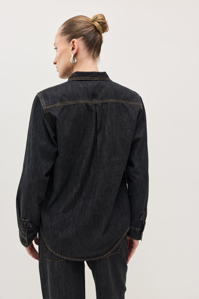 חולצת ג'ינס זואי פולו וואש שחור