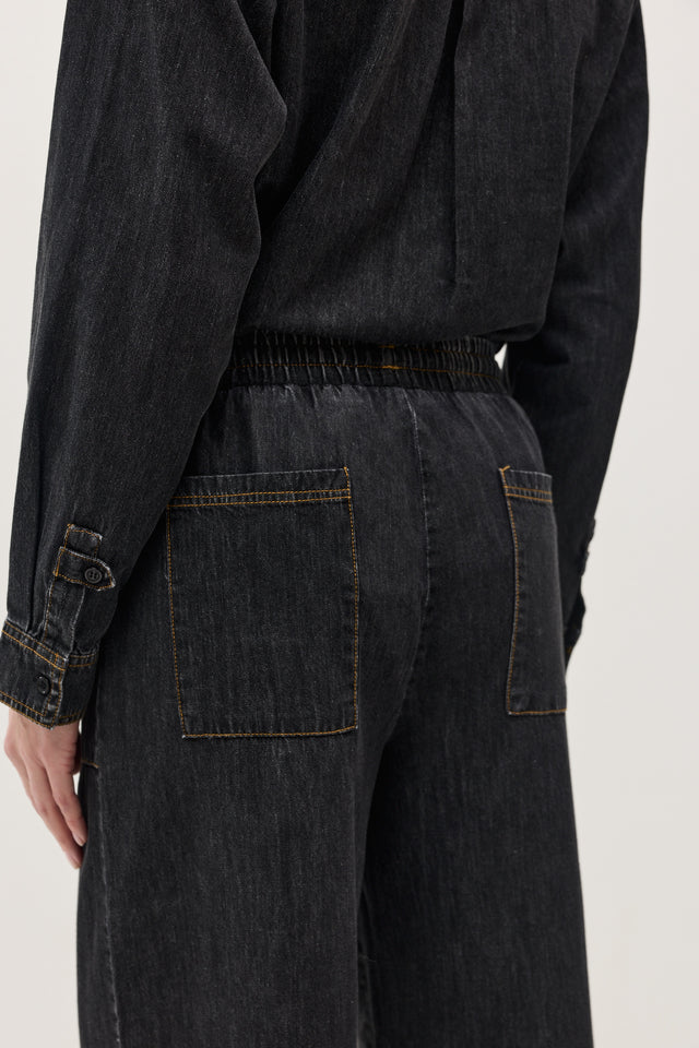 מכנסי ג'ינס זואי גומי במתניים וואש שחור