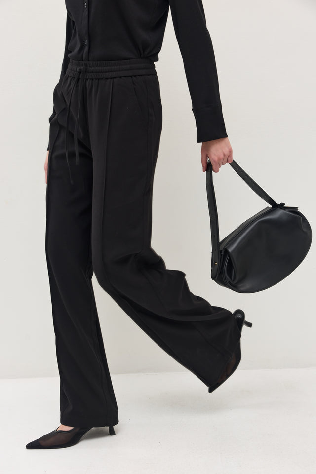 מכנסיים מחוייטים בריוש גומי שחורים