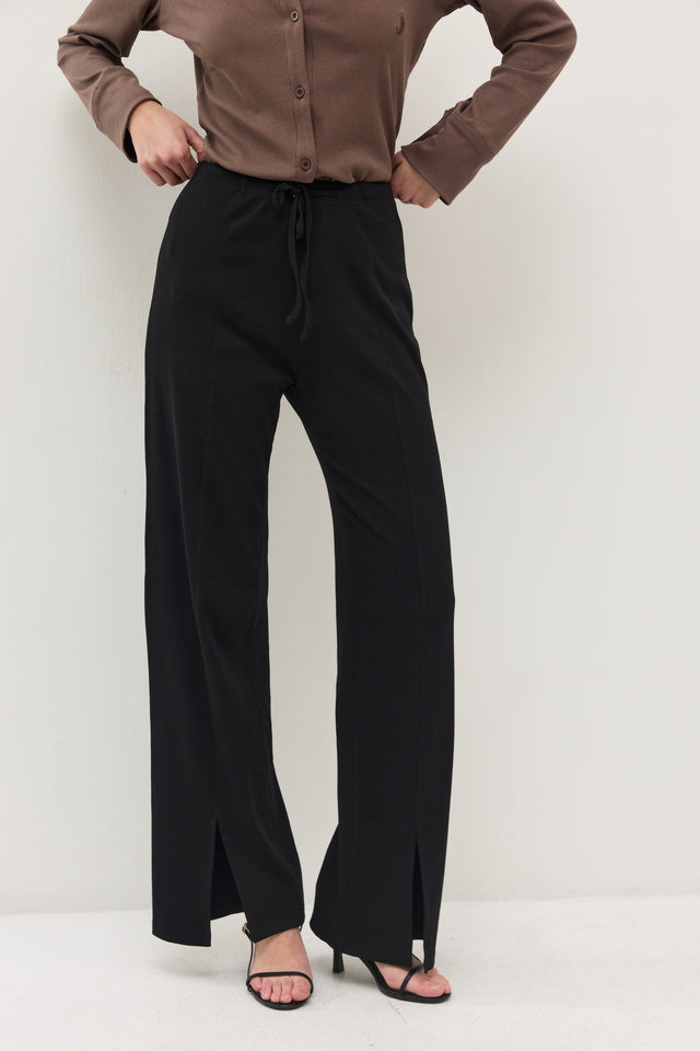 מכנסי קקאו ריב פתח קדמי שחורים