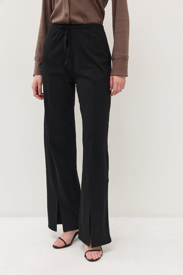 מכנסי קקאו ריב פתח קדמי שחורים