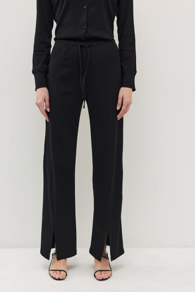 מכנסי קקאו ריב פתח קדמי שחורים