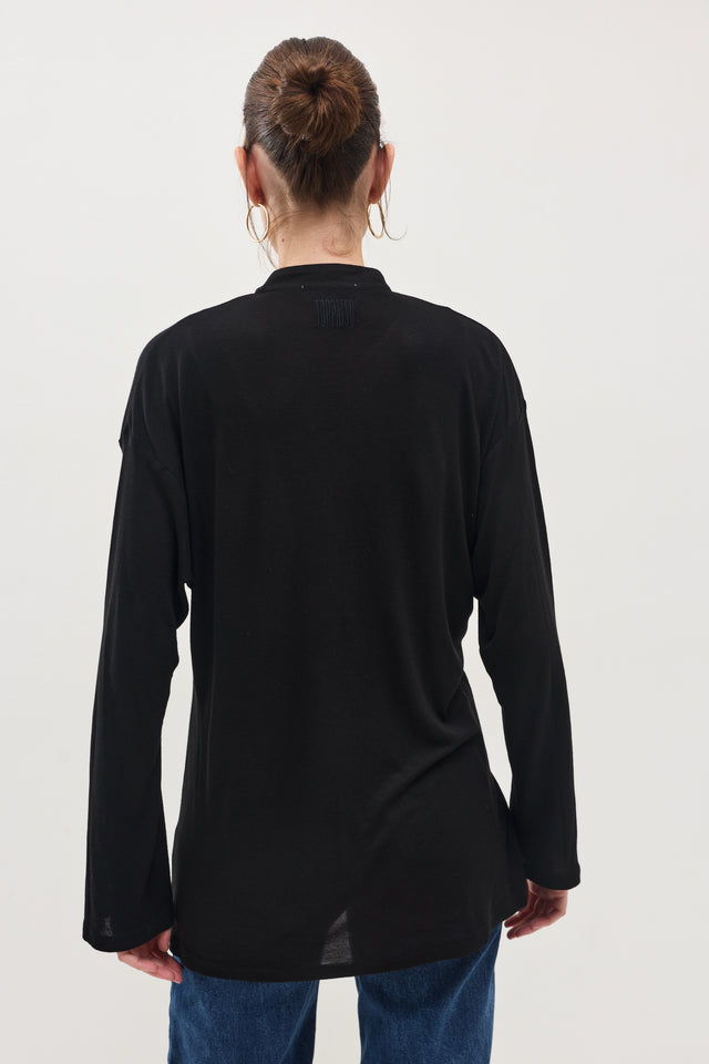 חולצת זיפר ספייסי שרוול ארוך שחורה