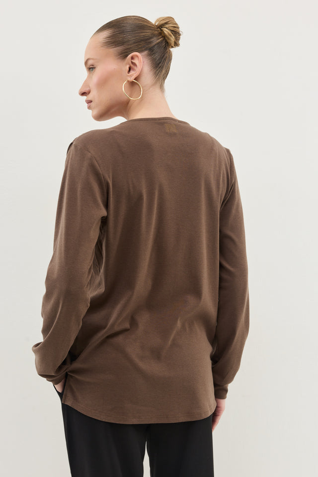 חולצת דילן מכופתרת מפתח וי כיווצים ריב קפה