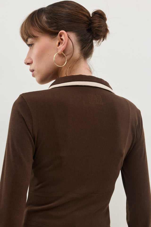 חולצת זיפר פולו ארוכה חום שוקולד בז'