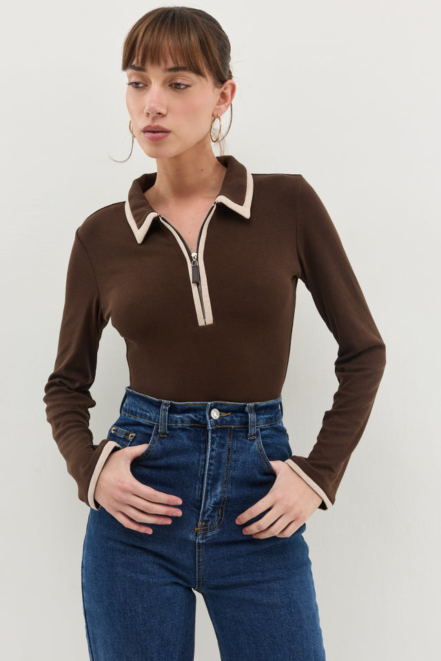 חולצת זיפר פולו ארוכה חום שוקולד בז'