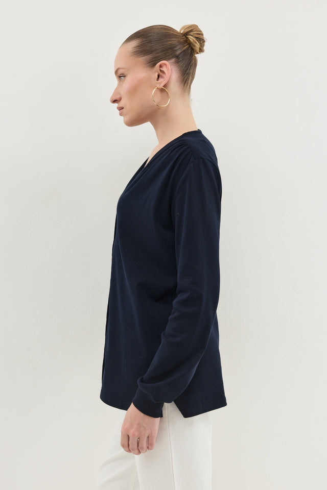 חולצת דילן מכופתרת מפתח וי כיווצים ריב נייבי