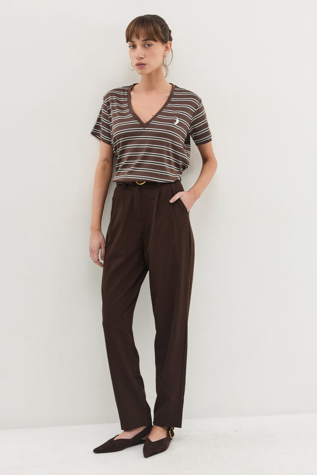 חולצת וי קוקיז פסים מפתח וי קצרה חומה