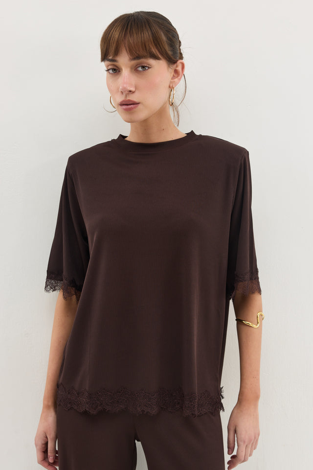 חולצת ספיריט ריב תחרה כריות נשלפות חומה