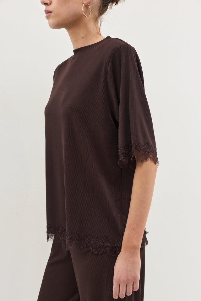 חולצת ספיריט ריב תחרה כריות נשלפות חומה