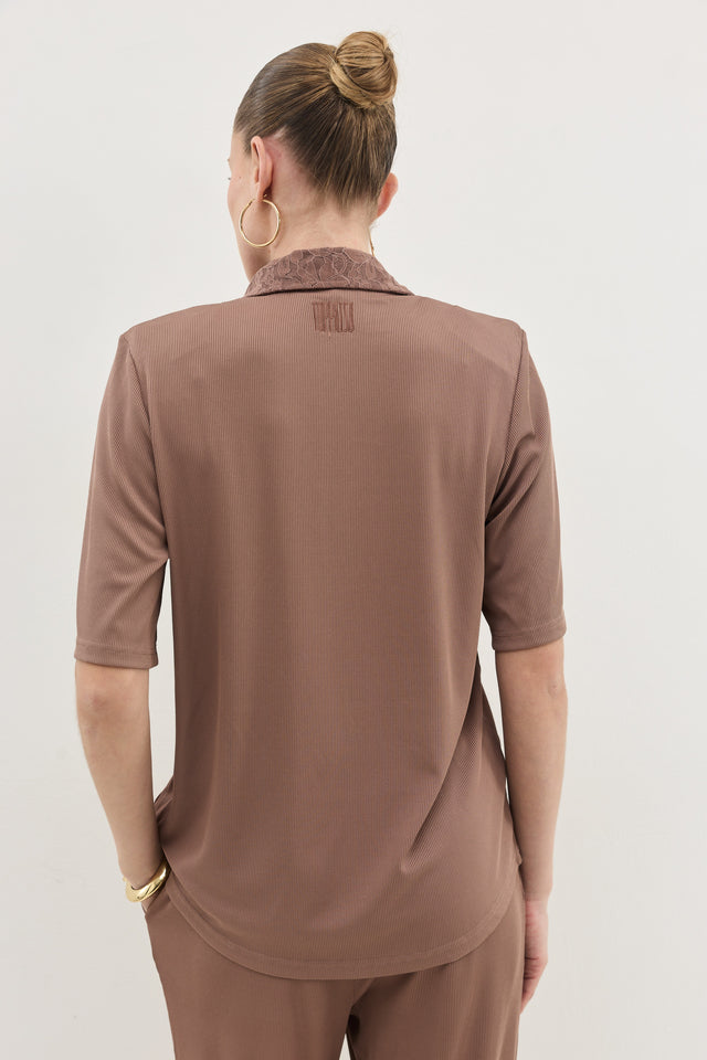 חולצת ספיריט וונט ריב צווארון תחרה טראפל