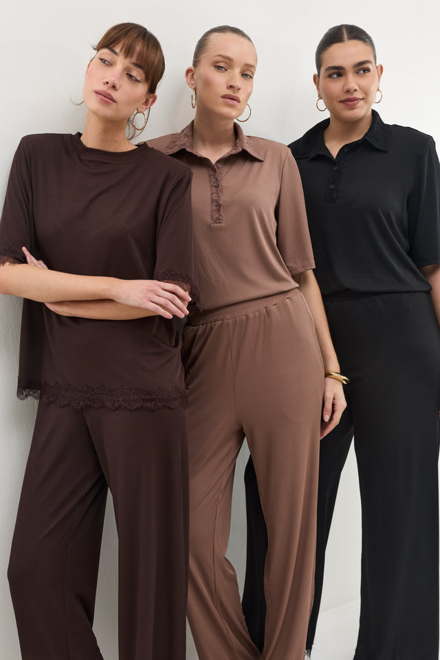 חולצת ספיריט ריב תחרה כריות נשלפות טראפל