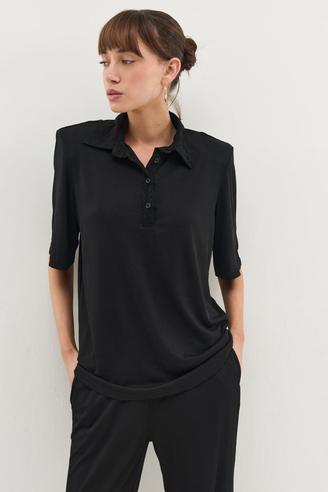 חולצת ספיריט וונט ריב צווארון תחרה שחורה