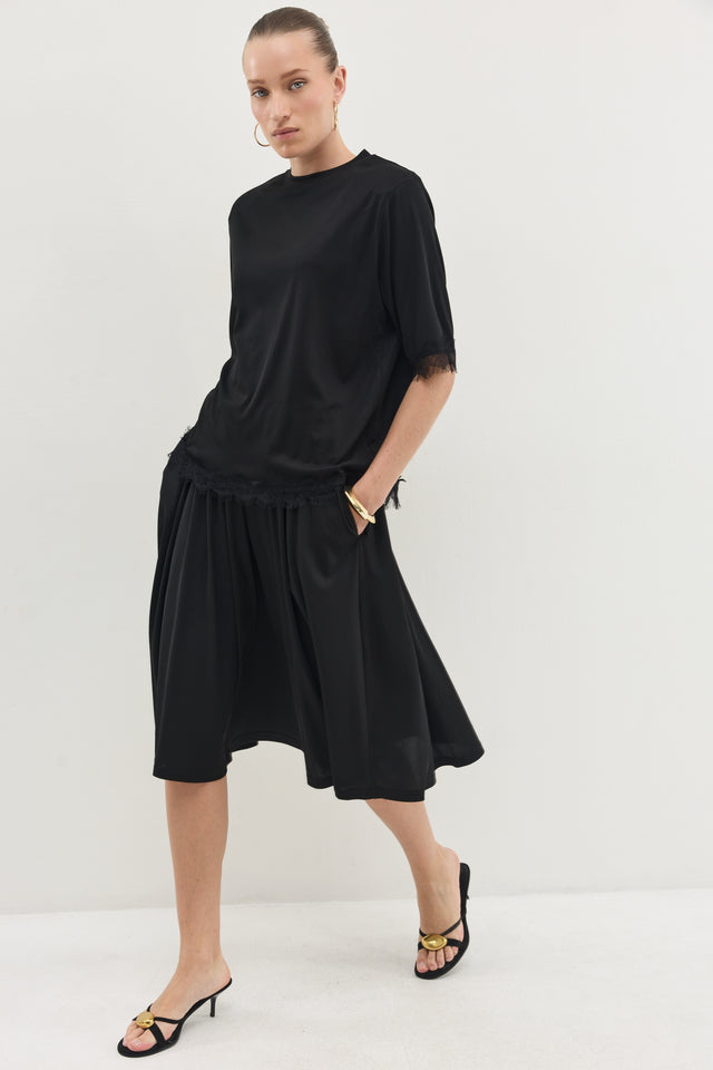 חולצת ספיריט ריב תחרה כריות נשלפות שחורה