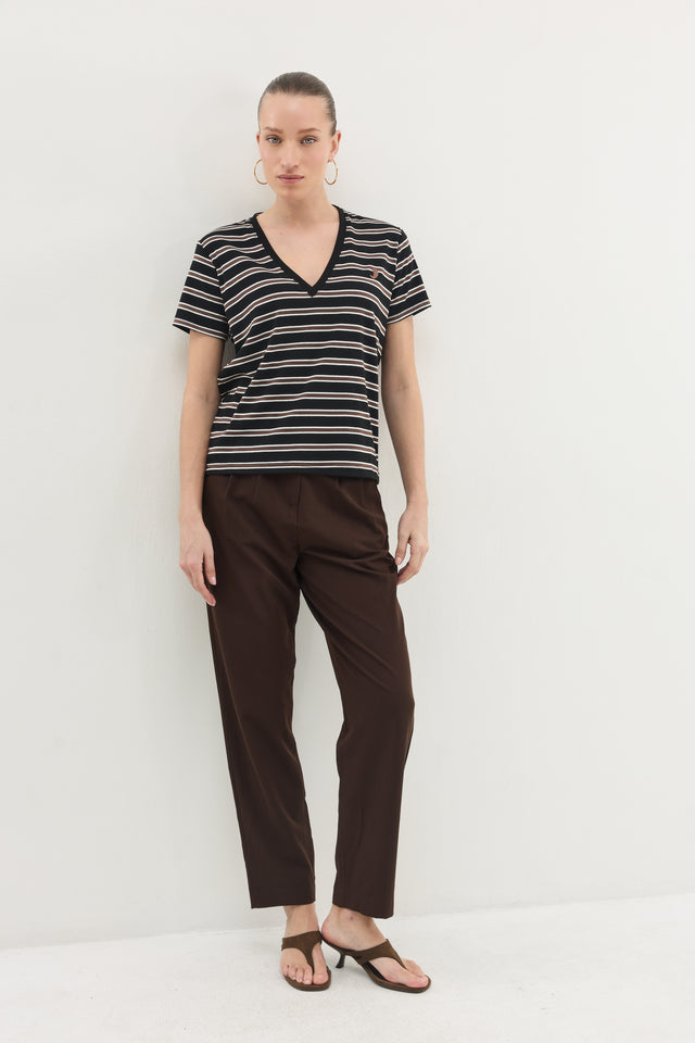 חולצת וי קוקיז פסים מפתח וי קצרה שחורה