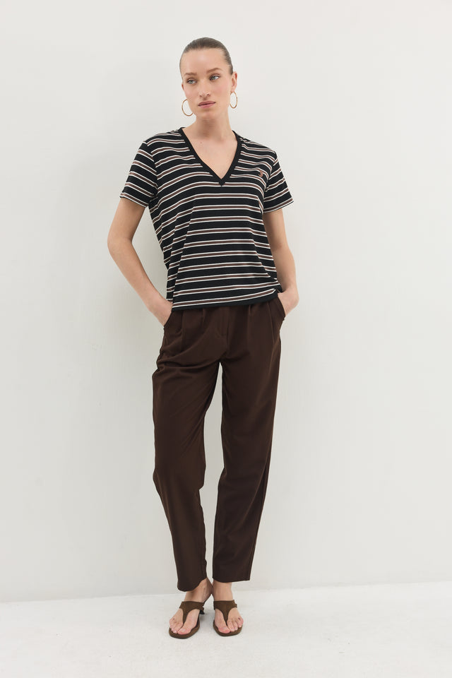 חולצת וי קוקיז פסים מפתח וי קצרה שחורה