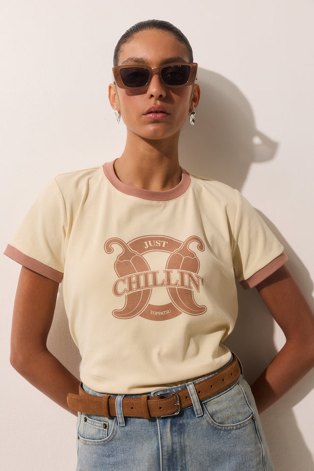 חולצת טי CHILLIN חמאה