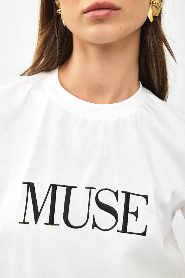 חולצת קוקיז רקמת MUSE לבנה