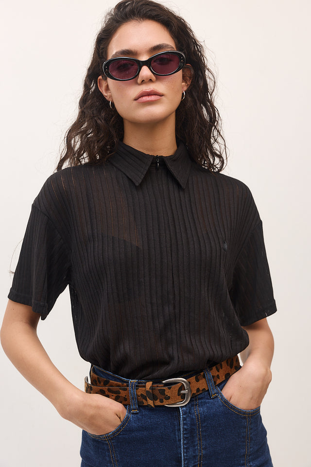 חולצת זיפר וונט ספייסי שחורה