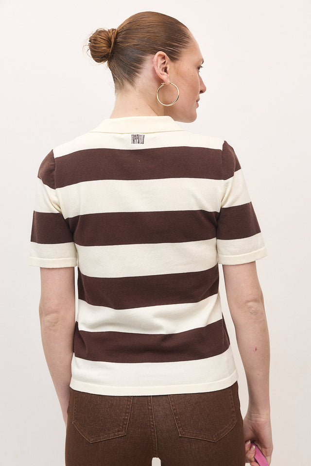 חולצת סריג פולו ספייסי קצרה פסים שוקולד שמנת