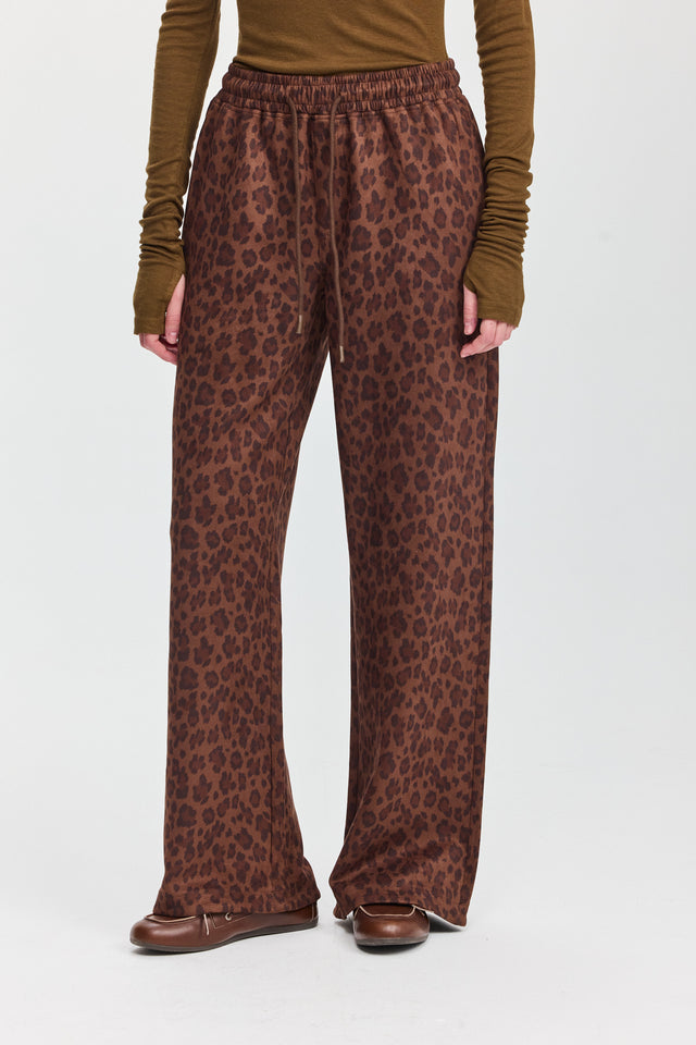 מכנסיים מתרחבים מזמש מנומר עם גומי ושרוכים