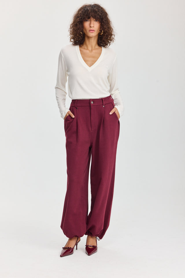 מכנסי קראמבל סווטשירט מתרחבים דיטייל מחויט בורגנדי