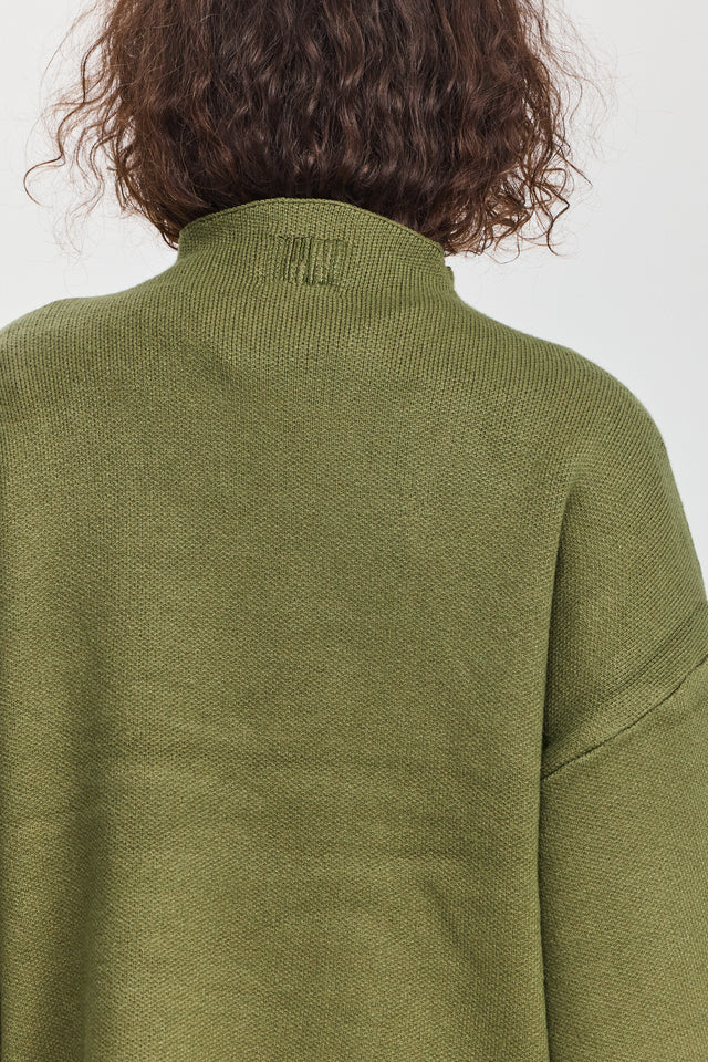 סוודר פרזנט פיסטוק