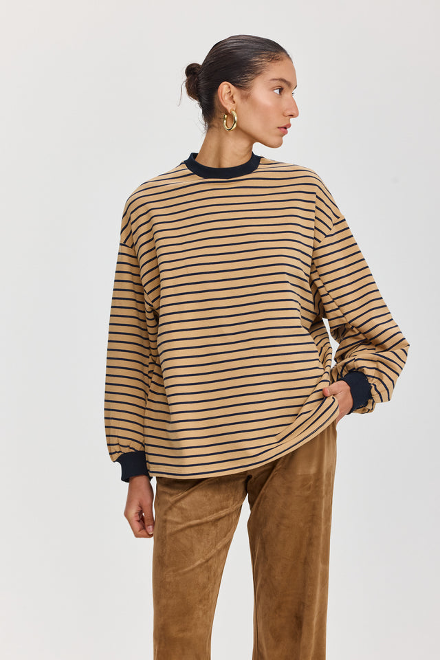 סווטשירט פודינג שרוולים תפוחים פסים מוקה שחור