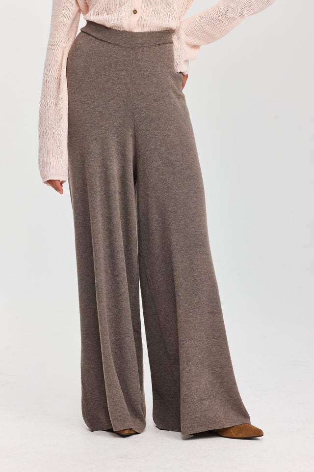 מכנסי פריס מתרחבים סריג טראפל