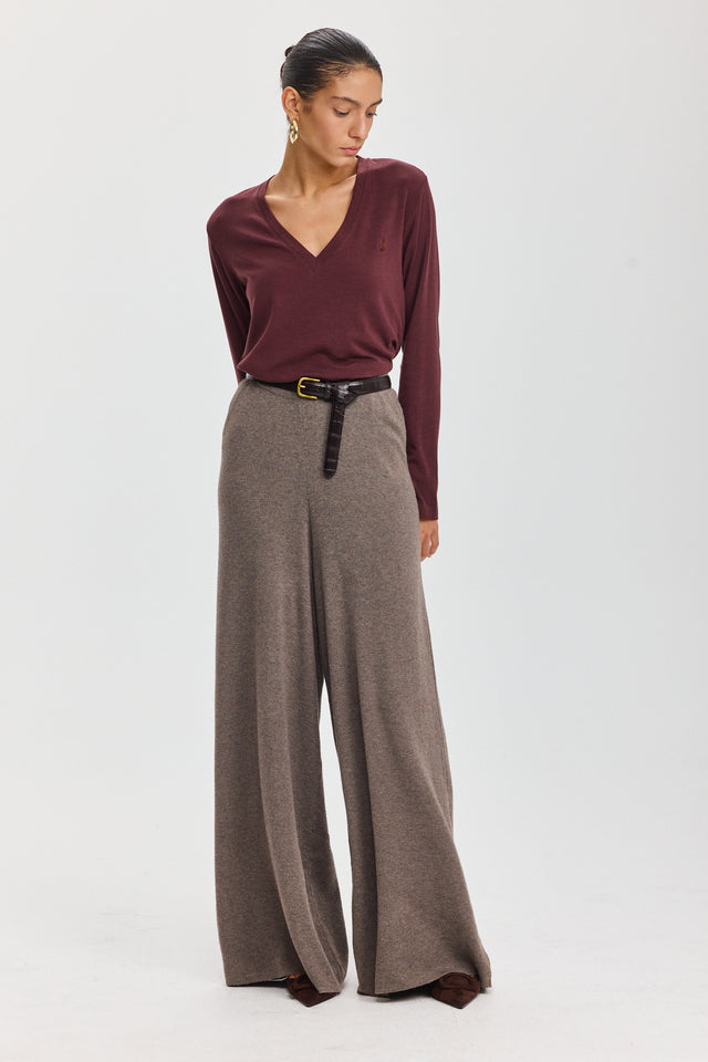 חולצת קוקיז מפתח וי בורגנדי