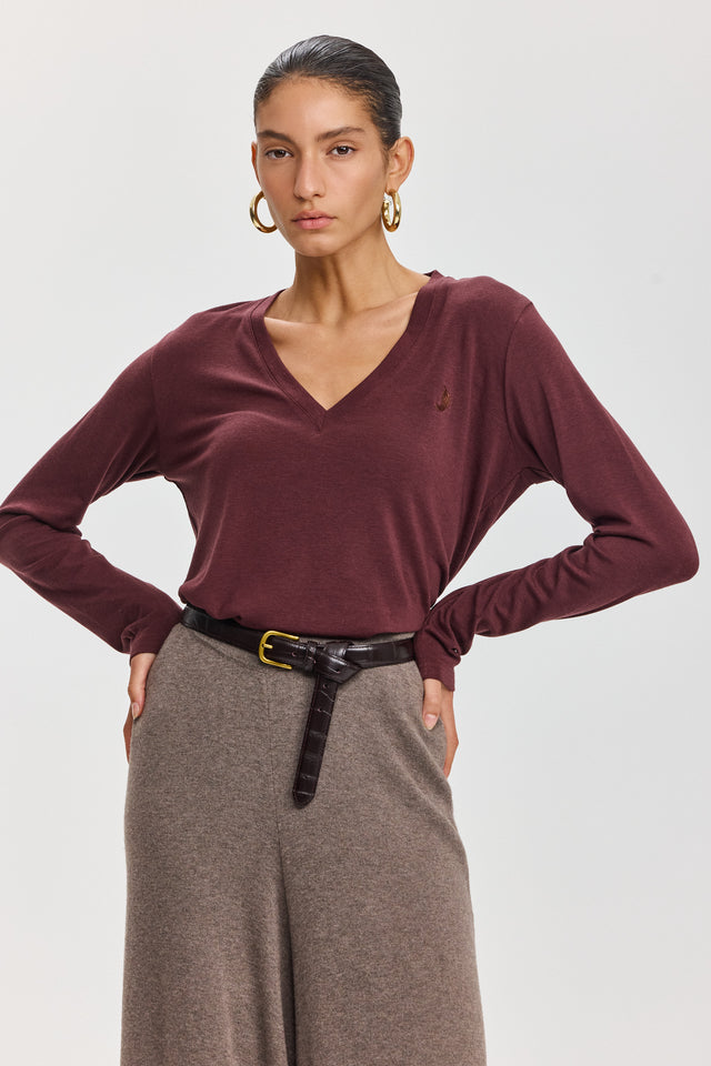 חולצת קוקיז מפתח וי בורגנדי