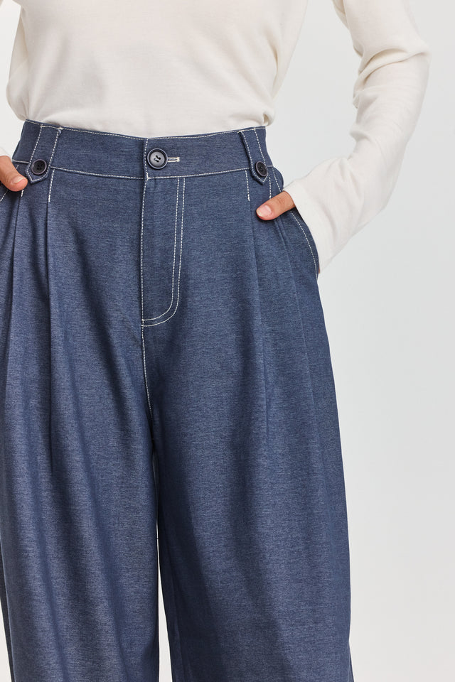 מכנסיים מחוייטים מילקשייק תיפורים קונטרסט כחול עמוק