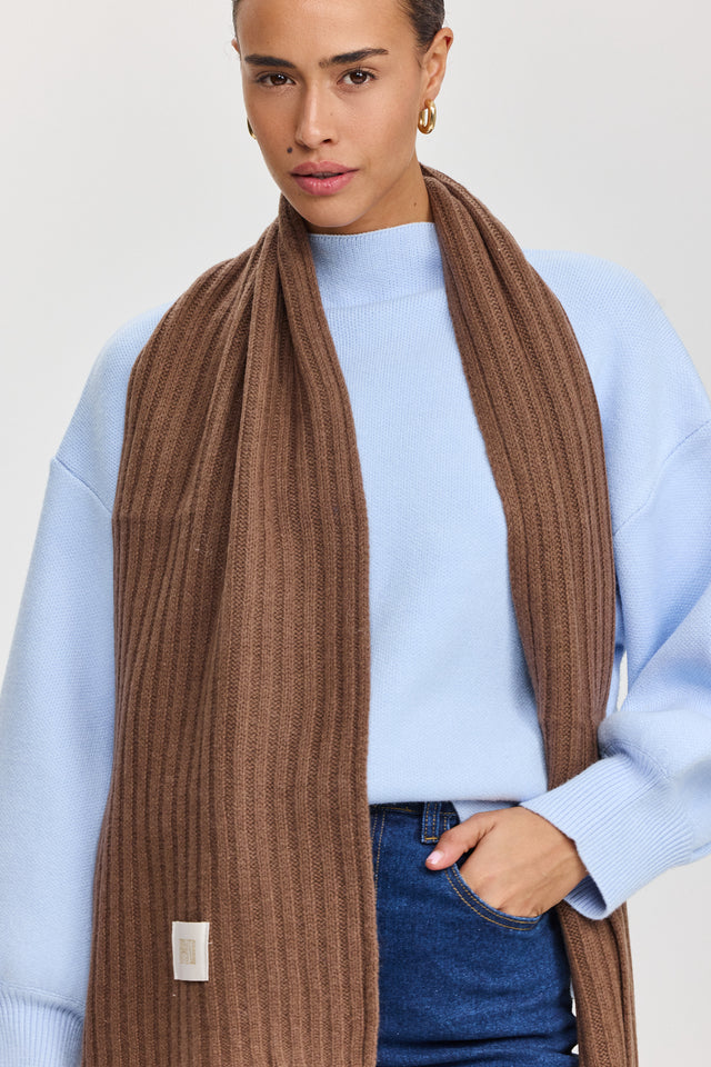 צעיף פרוסטינג סרוג חום