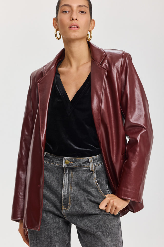 חולצת פנקייק קטיפה כריות נשלפות מפתח וי ארוכה שחורה