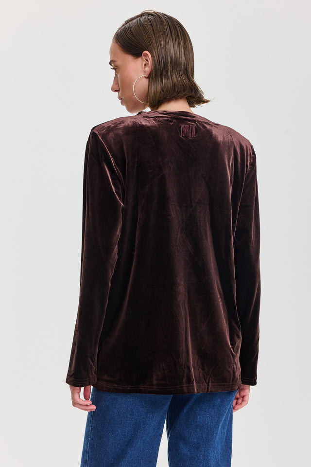 חולצת פנקייק קטיפה כריות נשלפות מפתח וי ארוכה חום שוקולד