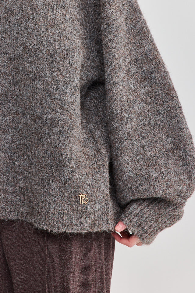 סוודר פרזנט פלאפי בז' טראפל