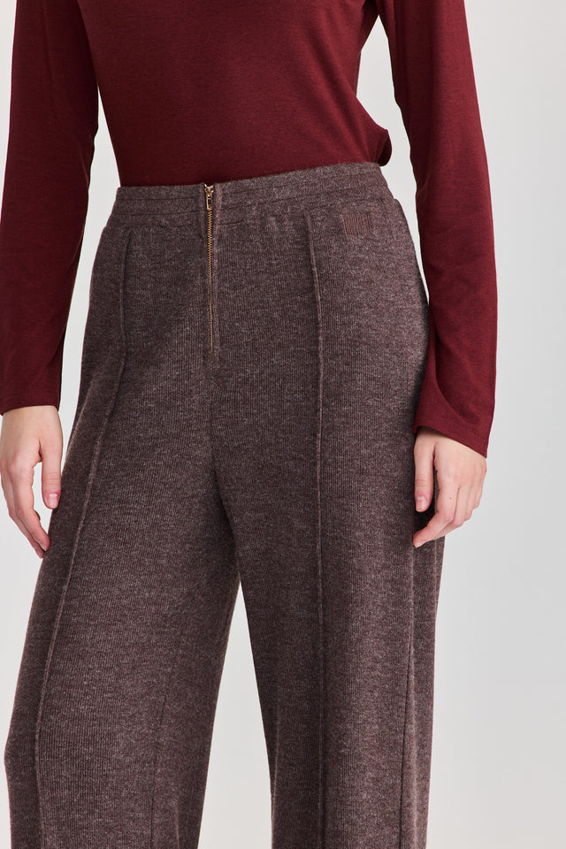 מכנסיים מחוייטים סריג וויסקי רוכסן גומי שחורים