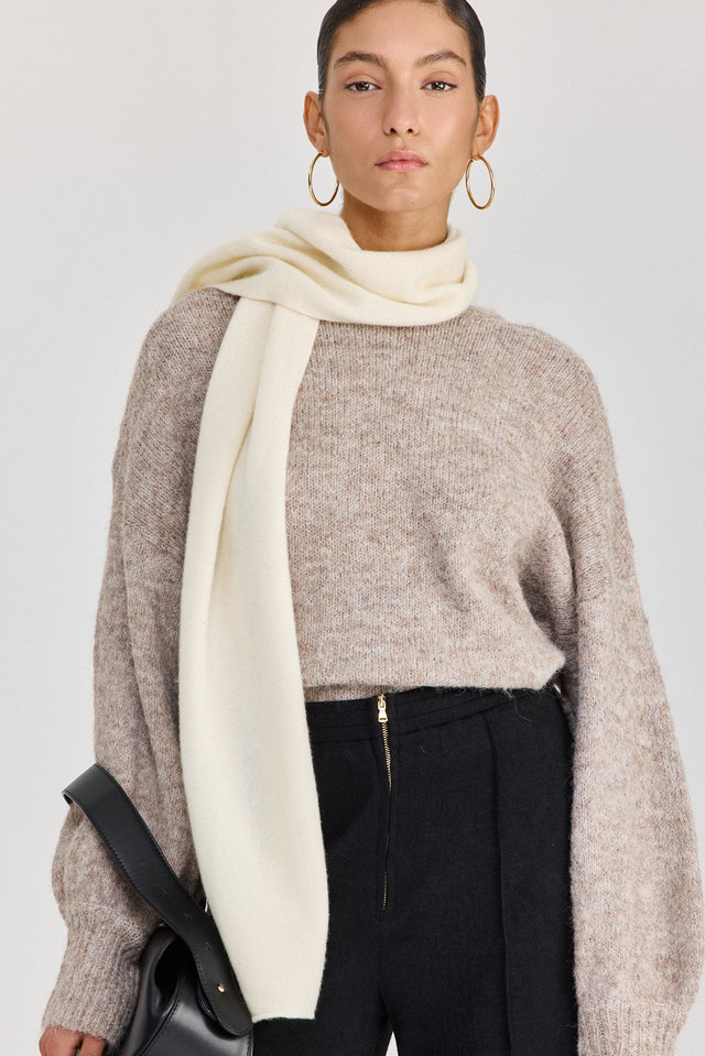 צעיף סריג חלק שמנת