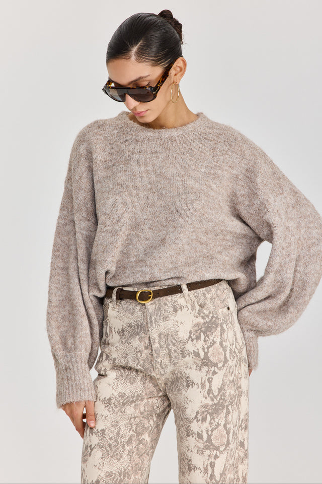 חגורה זמש דקה חום כהה עם אבזם זהב