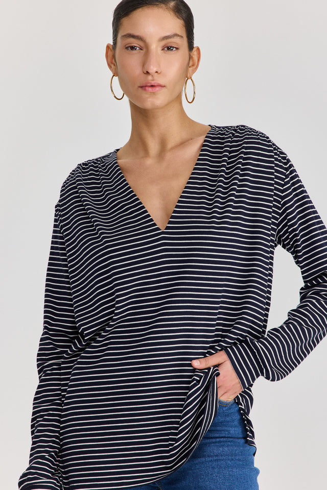 חולצת וי כיווצים שרוולים ארוכים פסים נייבי