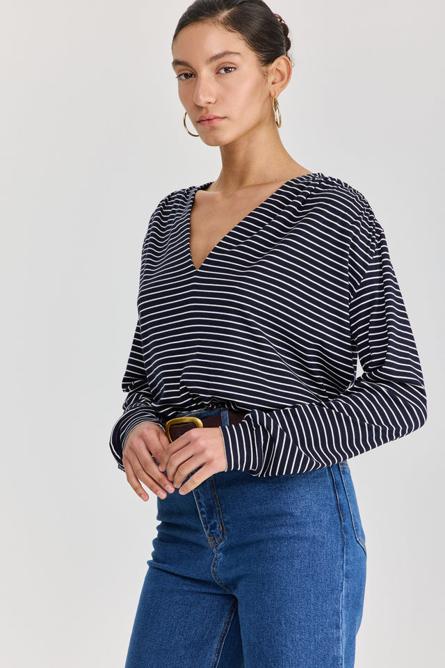 חולצת וי כיווצים שרוולים ארוכים פסים נייבי