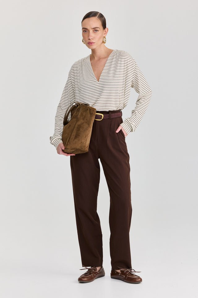 חולצת וי כיווצים שרוולים ארוכים פסים לבן חום