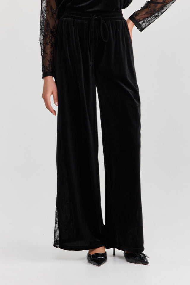 מכנסיים ספיריט מתרחבים גומי קטיפה משולש תחרה שחורים