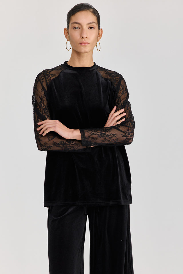 חולצת קטיפה league שרוולי תחרה שחורה